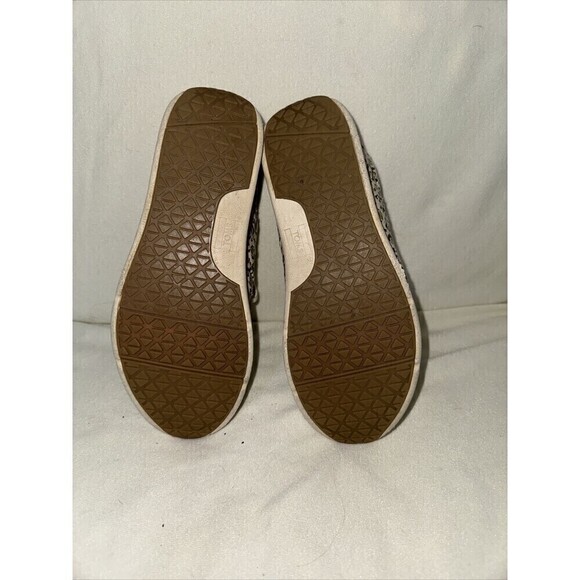 Toms Cheetah Print Shoes 6.5 - Picture 7 of 7